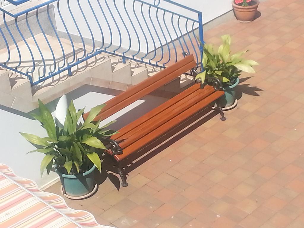 Studio Apartments With Terrace Near Sea - Angela'S Apartments Zadar Extérieur photo
